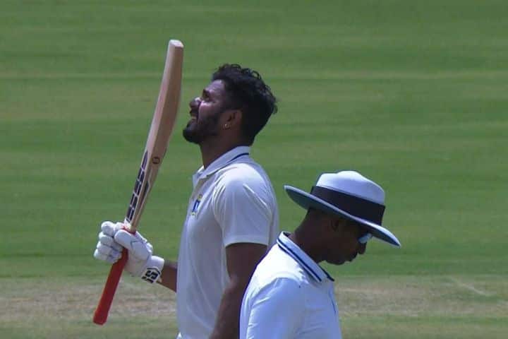 ‘They Don’t Know My Emotions For Bengal cricket’- Manoj Tiwary Hits Back at Critics