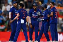 VIDEO: Rohit Sharma’s Reply Is Pure Gold When Rishabh Pant Asks If He Could Hit David Willey For Coming In His Way
