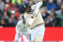 virat kohli reaction after jasprit bumrah fell down while playing a pull shot on stuart broad