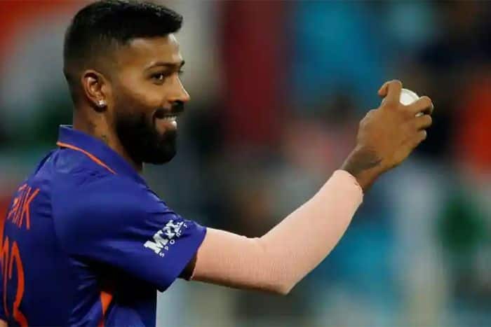 hardik pandya took four wickets and scored a 50 in t20i against england