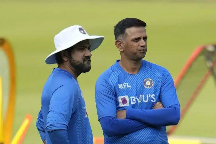 India’s Head Coach Rahul Dravid Joins The Squad Before India vs Pakistan Clash| Exclusive