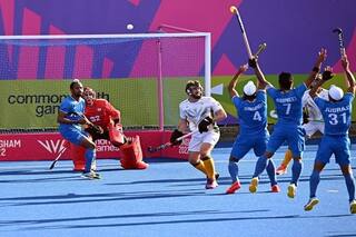Indian Hockey Team cruise through to the final by defeating South Africa 3-2 in the semi-final