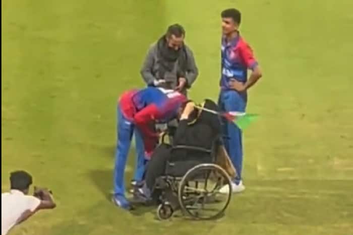 Afghanistan cricket Team Captain Mohammad Nabi met of his old fan on wheelchair watch video