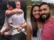 dinesh karthik reaction on wife dipika pallikal bronze medal in mixed double squash in cwg 2022 going viral
