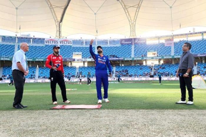 एशिया कप: हांगकांग के खिलाफ टीम इंडिया में पंत की जगह पंड्या को मौका, आखिर खुश क्यों नहीं हैं गौतम गंभीर