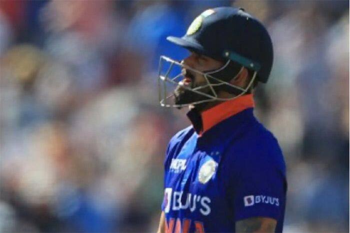 virat kohli has lost his aura Of invincibility and does not instill same fear In bowlers minds says former india opener aakash chopra