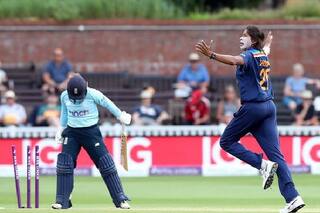 Jhulan Goswami impressed with bowling in first odi match against england