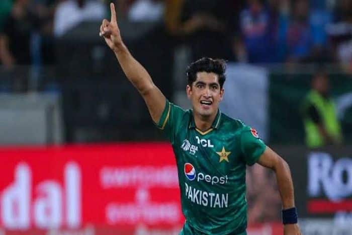 Pakistan fast bowler Naseem Shah tests positive for COVID-19