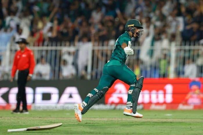 PAK vs AFG: लगातार 2 छक्के जड़ पाकिस्तान को जीत दिलाने वाले नसीम शाह ने बनाया अनोखा रिकॉर्ड