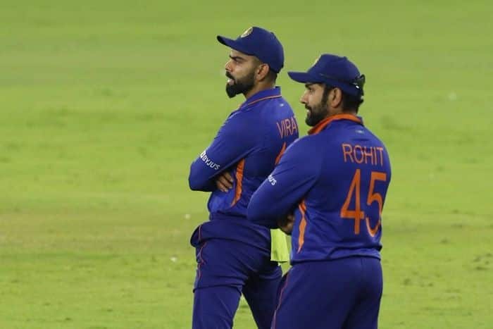 Rohit Sharma to give up captaincy very soon: EX-PAK captain makes massive predictions