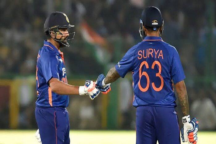 ICC T20I Rankings में सूर्यकुमार ने लगाई 1 पायदान की छलांग, रिजवान के ताज पर मंडराया खतरा