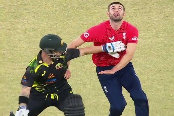 Watch Video: Matthew Wade blocked mark wood on his attempt to catch the ball
