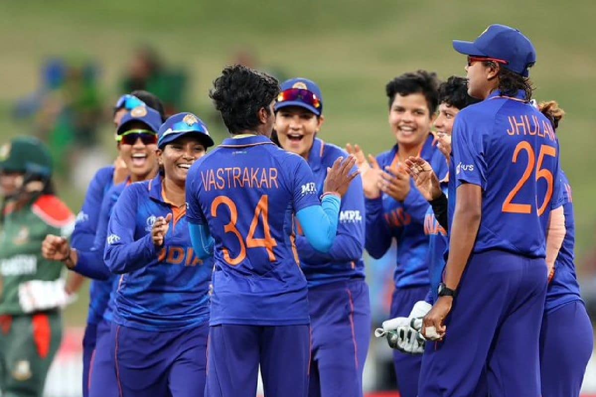 महिला क्रिकेटरों को मिलेगी पुरुष खिलाड़ियों के बराबर मैच फीस, जानिए अब कितने पैसे मिलेंगे 