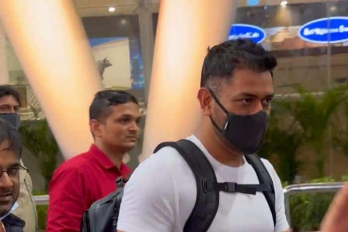 ms dhoni, ms dhoni news, ms dhoni arrives in chennai, why is ms dhoni come in chennai, ms dhoni lands in chennai, csk, chenai super kings, csk twitter, ipl, ipl 2023