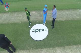 T20 World Cup, IND vs PAK: Rohit Sharma, Babar Azam Stumped By Ravi Shastri During Toss | Watch