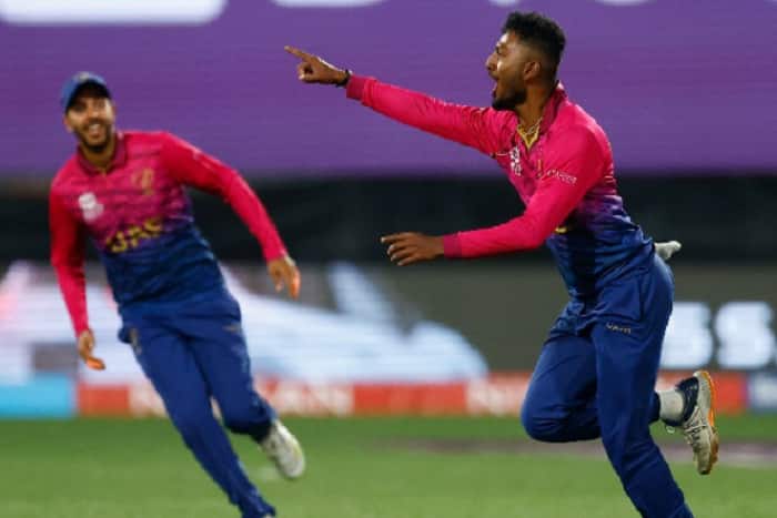 UAE के गेंदबाज ने ली T20 वर्ल्ड कप 2022 की पहली हैट्रिक, श्रीलंका के खिलाफ किया बड़ा कारनामा | CricketCountry.com हिन्दी