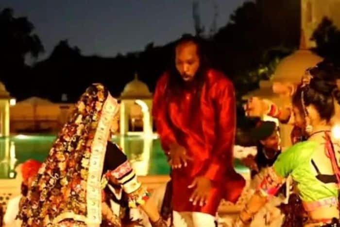 chris gayle and sehwag dance on garba during navratri festival in jodhpur video goes viral