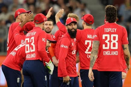 england beat australia in first t20 match before t20 world cup