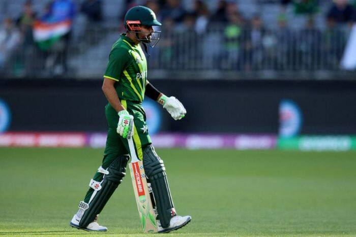 Babar Azam Brutally Trolled After Another Failure, Fans Say 'Tumse Na Ho Payega'