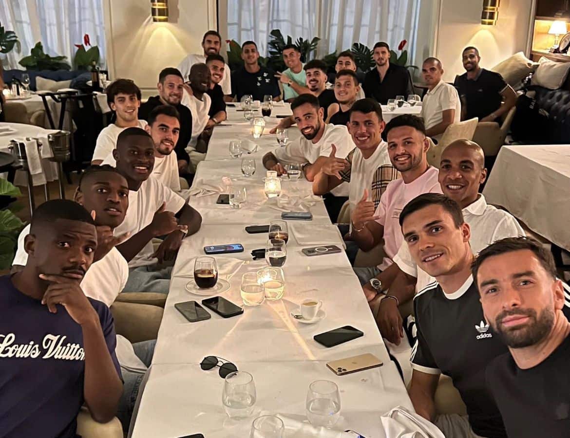 CR7 Treats Portugal Teammates With Dinner After Ghana Win In Qatar