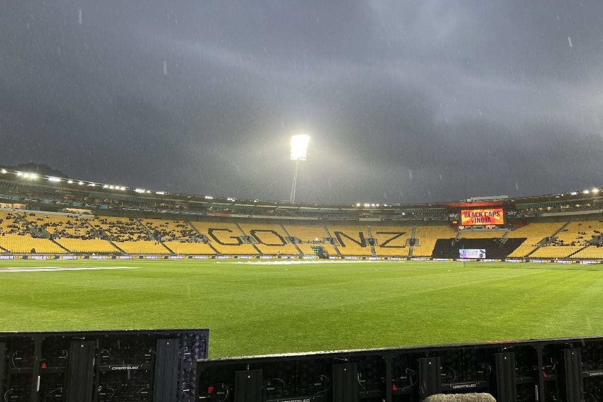 India vs Newzealand: बारिश की वजह से टॉस में देरी, जानिए मैच का क्या है लेटेस्ट अपडेट ?