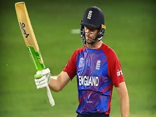 Jos buttler and Sidra Ameen won ICC Player of the Month award for November 2022