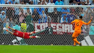 Argentina Goalkeeper Twin Saves In Penalty Shootout That Sealed Lionel Messi & Co.’s Win In FIFA WC Quarterfinal – Watch