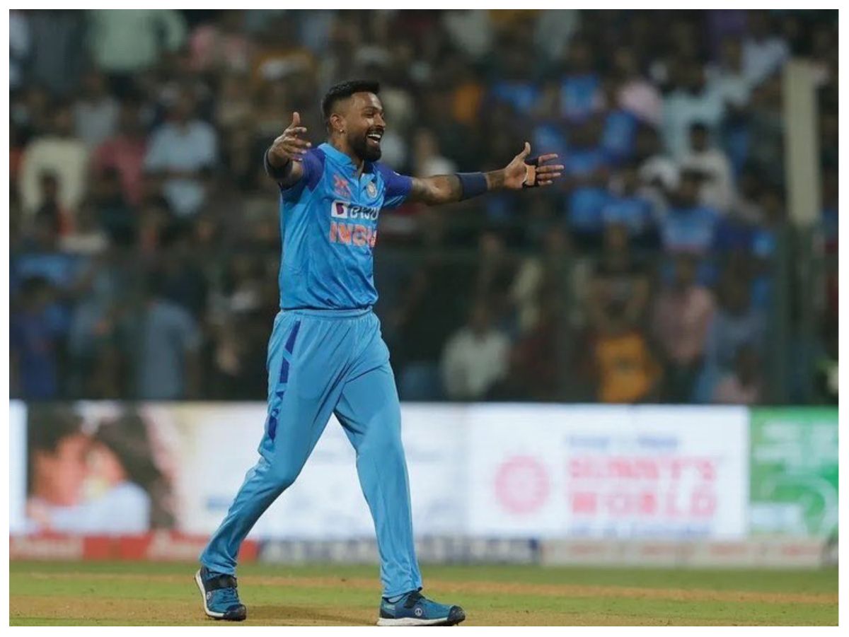 Hardik Pandya Faces Massive Lash Out From Fans Over Decisions During Match
