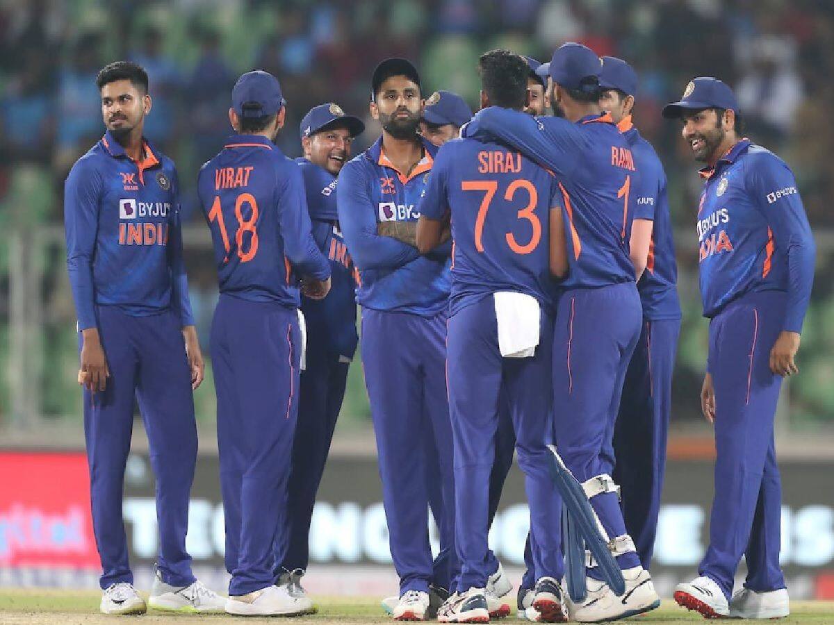 RRR फेम जूनियर एनटीआर से मिले टीम इंडिया के खिलाड़ी, फोटो वायरल
