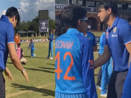 Watch Video Neeraj Chopra meets with Women team after world cup win