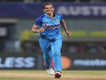 Renuka singh thakur win ICC Emerging Womens Cricketer of the Year award