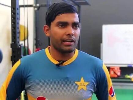 Pakistan Player Umar Akmal Receives Unnecessary Hate From Pakistan Fans For Kissing His Daughter