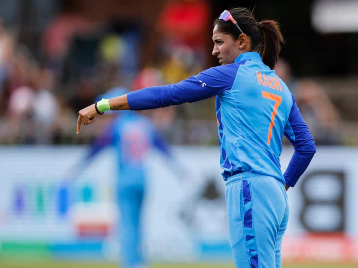 AUS Pacer Slams Harmanpreet Kaur After India Captain's 'Body Language' Dig At Southern Stars