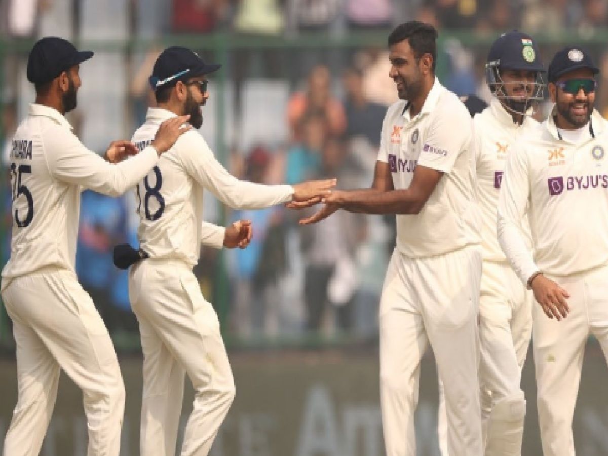 VIDEO: रविचंद्रन अश्विन ने दिखाया कमाल, एक ही ओवर में दो &#039;खतरनाक&#039; बल्लेबाजों को भेजा पवेलियन