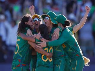 South Africa reach maiden Women’s T20 World Cup final with upset win over England