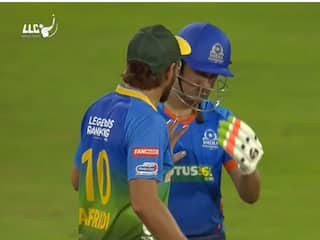 WATCH: Shahid Afridi Enquires If Gautam Gambhir Is Fine After He Suffers Blow On His Elbow, Gesture Wins Hearts