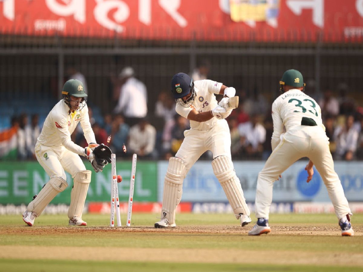 IND vs AUS: तस्वीरों में देखें कैसे ऑस्ट्रेलिया ने भारतीय बल्लेबाजों को 109 रन पर किया ढेर