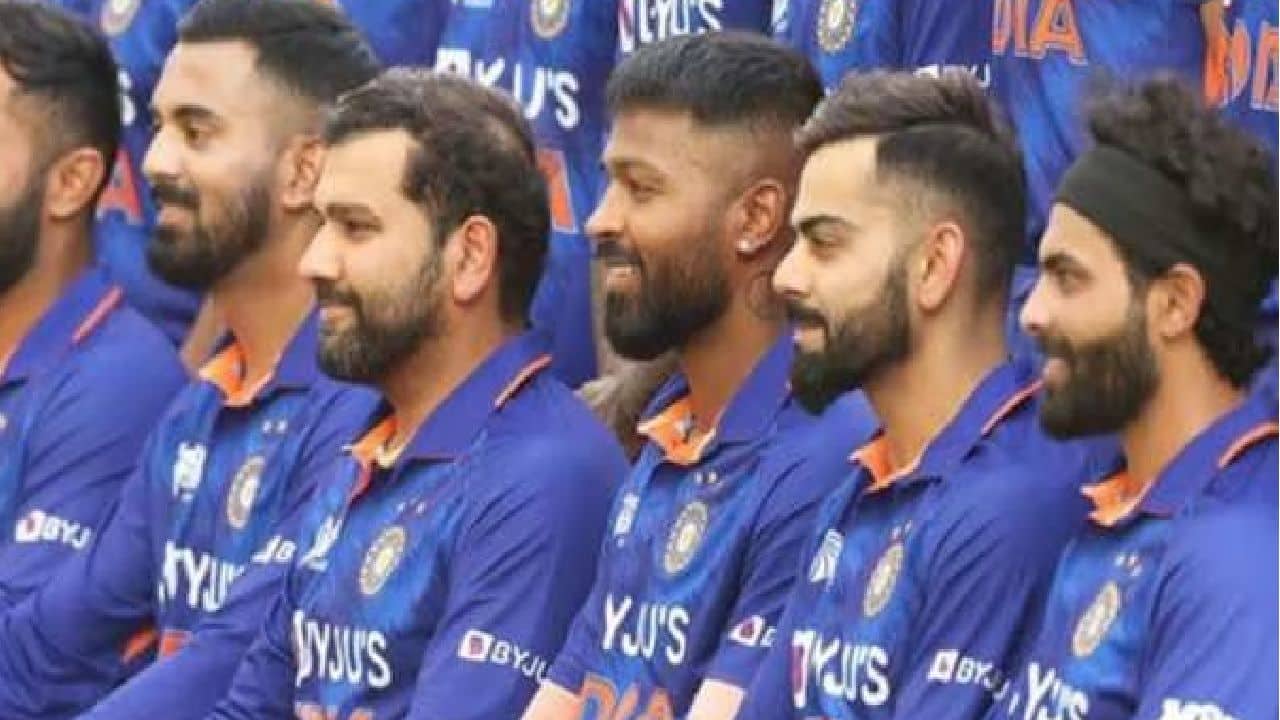 BCCI ने जारी की सेंट्रल कॉन्ट्रैक्ट लिस्ट, ए प्लस ग्रेड में शामिल हुआ यह ऑलराउंडर, देखें पूरी लिस्ट
