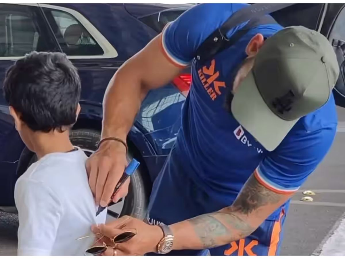 IND Vs AUS: Virat Kohli Interacts With Young Fan At Airport, Sweet Gesture Wins Heart - Watch Virat Video