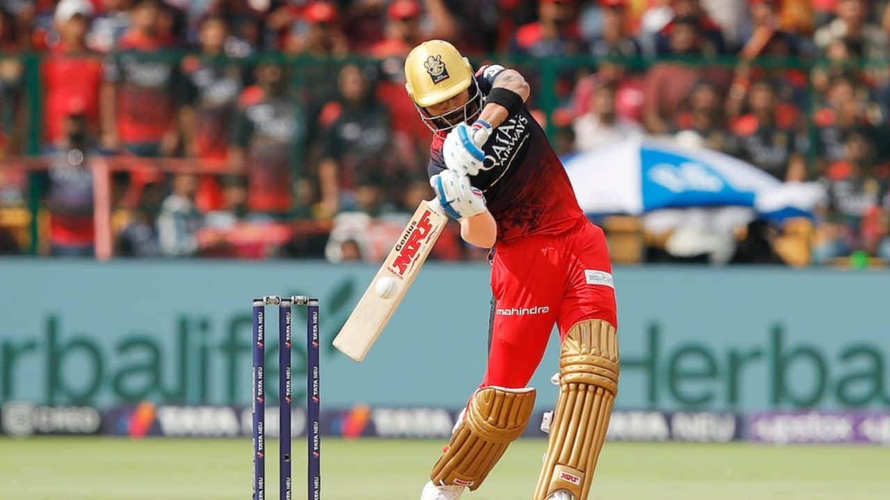 rcb vs csk, rcb vs csk news, rcb vs csk updates, rcb vs csk full story, rcb vs csk mach report, rcb vs csk live blog, dhoni vs kohli, ms dhoni vs virat kohli, rcb vs csk scorboard, rcb vs csk playing 11 , rcb vs csk predicted playing 11, virat kohli to create history, virat kohli to create 7000 runs, virat kohli to complete 7000 runs, virat kohli highest run scorer of ipl