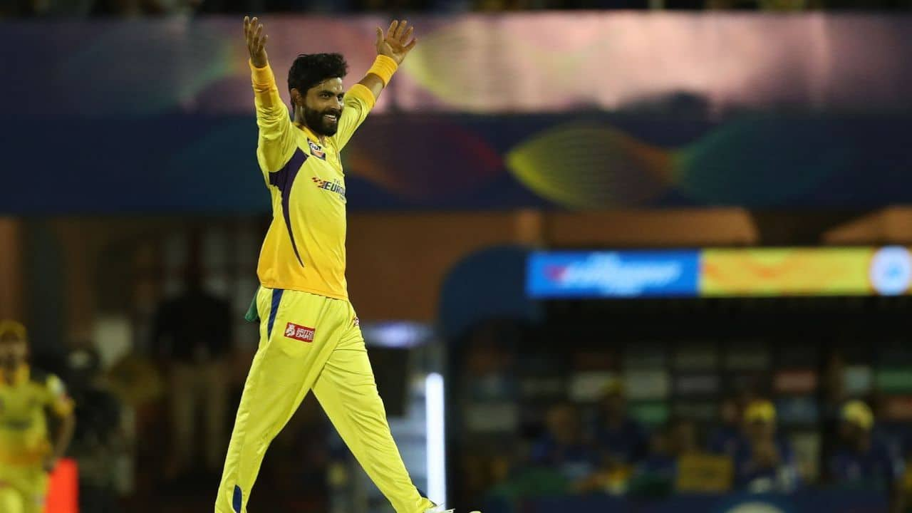 IPL, IPL news, IPL updates, IPL teams, IPL players, IPL information, IPL 2023, IPL 2023 news, IPL 2023 updates, IPL 2023 players, IPL 2023 teams, CSK vs PBKS, CSK vs PBKS news, CSK vs PBKS updates, CSK vs PBKS news, CSK vs PBKS IPL, CSK vs PBKS IPL 2023, Chennai Super Kings vs Punjab Kings, Chennai Super Kings vs Punjab Kings news, Chennai Super Kings vs Punjab Kings updates, Chennai Super Kings vs Punjab Kings match, Chennai Super Kings vs Punjab Kings score, Chennai Super Kings vs Punjab Kings live score, Chennai Super Kings vs Punjab Kings result, Chennai Super Kings vs Punjab Kings IPL, Indian Premier League, Indian Premier League news, Indian Premier League updates, Indian Premier League 2023, MS Dhoni, Shikhar Dhawan, Dhoni hits back-2-back sixes, Dhoni's sixes against Sam Curran, Ravindra Jadeja, Ravindra Jadeja celebration vs PBKS