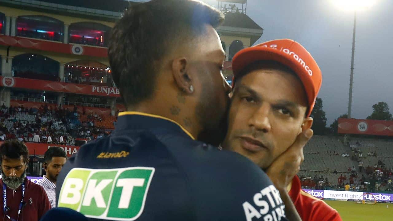 During the toss, Gujarat Titans' captain Hardik Pandya kissed PBKS skipper Shikhar Dhawan on the cheek