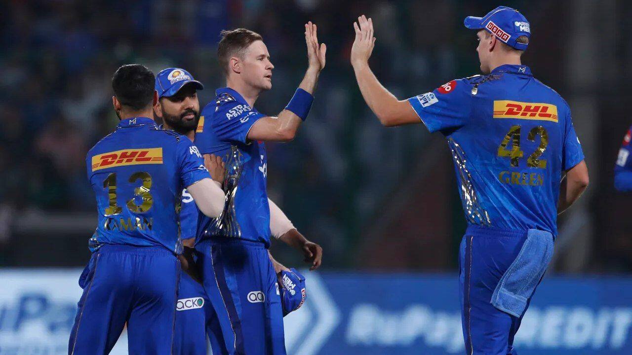 Jason Behrendorff against delhi capitals