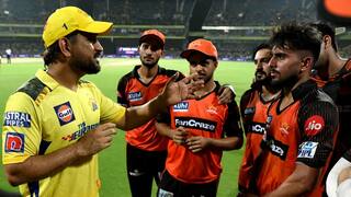 ms dhoni talking to sunrisers hyderabad players after csk beat srh video went viral