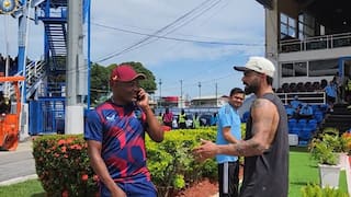 Virat Kohli Meets Brian Lara Ahead Of 2nd Test Against West Indies | VIDEO