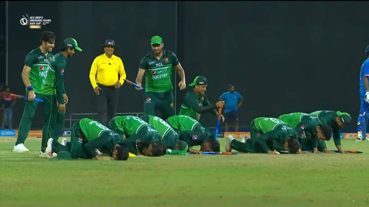 Pakistan Team Did Sajdah after winning Emering Asia Cup 2023