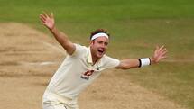Ian Bell Tips Ollie Robinson, Josh Tongue To Fill Stuart Broad’s Shoes