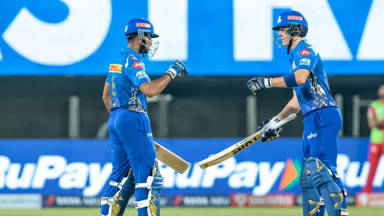 SA vs AUS: Tilak Varma Congratulates Mumbai Indians Teammate Dewald Brevis After Maiden International Call-Up