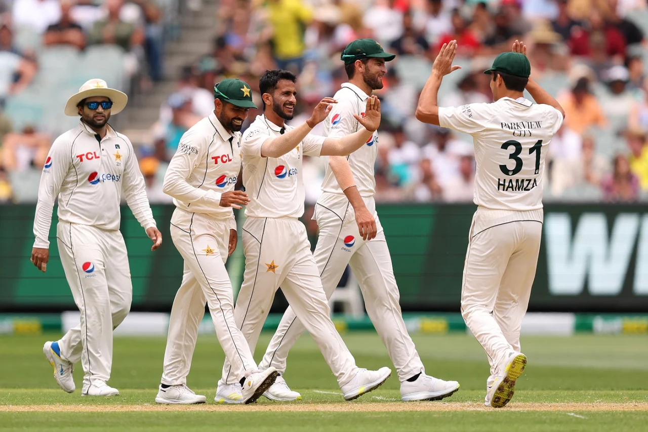 PAK vs AUS, 2nd Test: Bowlers dominate opening session as Aussies bundled out for 318 (Day 2, Lunch)