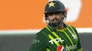Babar azam surpasses Martin Guptill to become third Highest run getter in T20i
